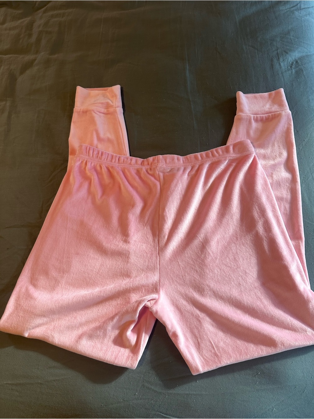 Juicy Couture women’s Pink Velour Pajama Set - Picture 14 of 14